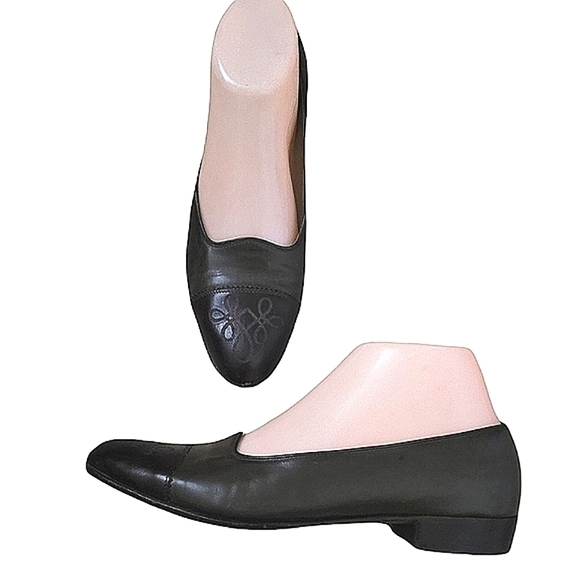 Vintage Ferragamo Dark Brown Leather Embroidered‎ Cap Toe Loafers - Picture 1 of 6